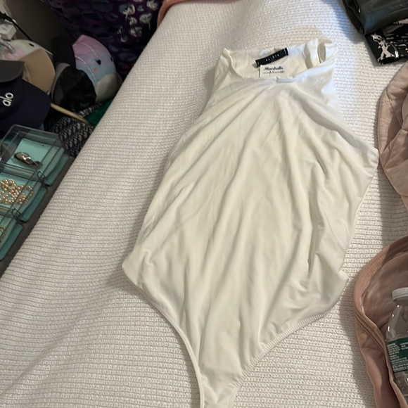 White body suit never worn - Picture 1 of 4